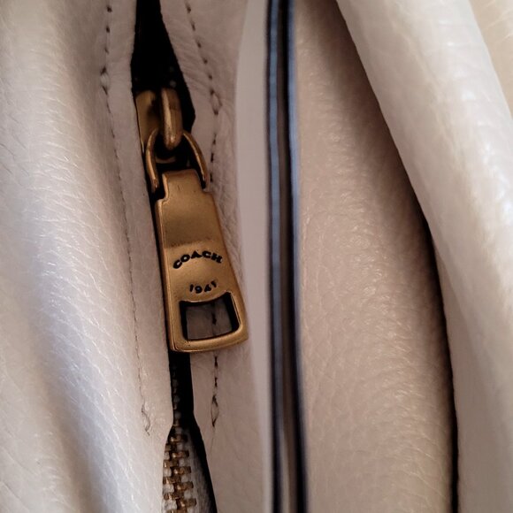 Coach Snakeskin Harmony 1941 Hobo - Picture 4 of 16